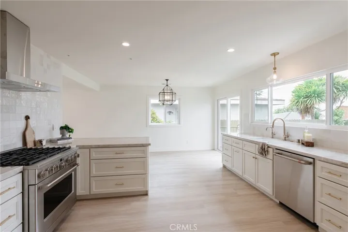501 Avenue F, Redondo Beach, California 90277