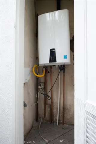 Tankless Hot water heater