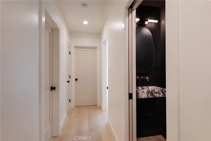 501 Avenue F, Redondo Beach, California 90277