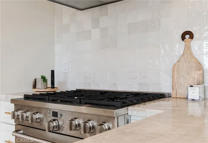 501 Avenue F, Redondo Beach, California 90277
