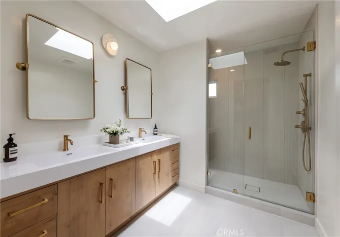 501 Avenue F, Redondo Beach, California 90277