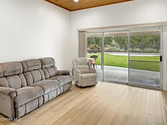 19 Family Room
