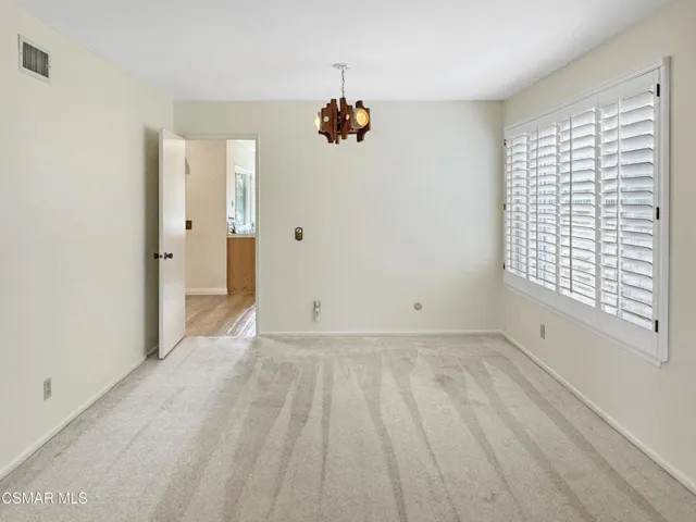 11 Dining room