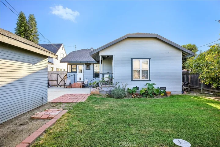 1105 S Hickory Street, Santa Ana, California 92701