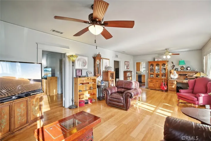 1105 S Hickory Street, Santa Ana, California 92701
