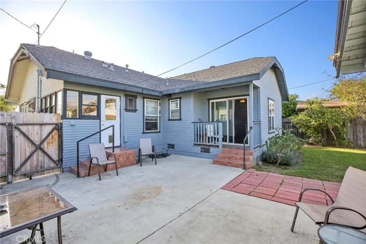 1105 S Hickory Street, Santa Ana, California 92701