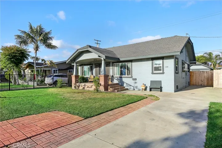 1105 S Hickory Street, Santa Ana, California 92701
