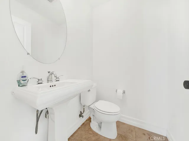 64 Pathstone, Irvine, California 92603