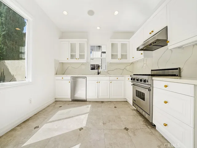 64 Pathstone, Irvine, California 92603