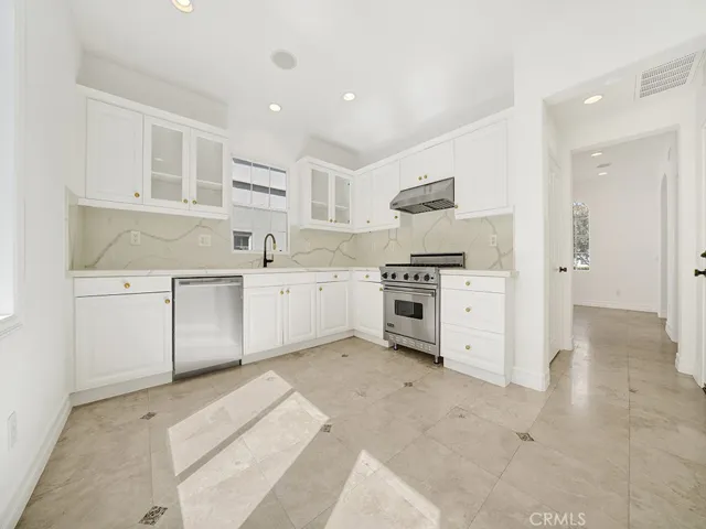 64 Pathstone, Irvine, California 92603