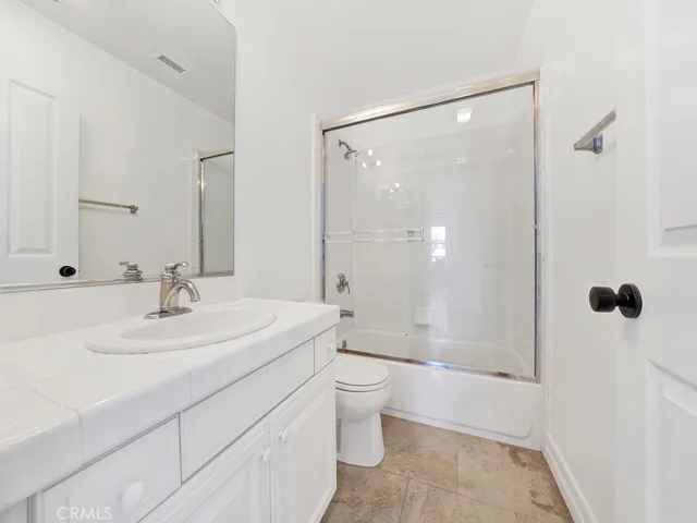 64 Pathstone, Irvine, California 92603
