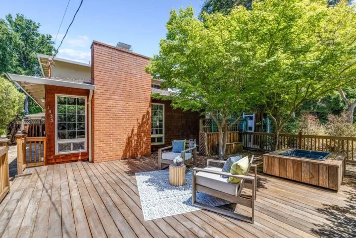 1535 Byron Street, Palo Alto, California 94301