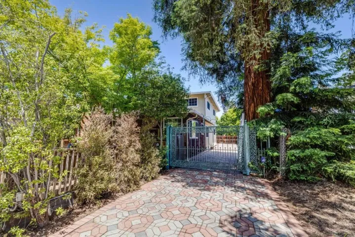 1535 Byron Street, Palo Alto, California 94301