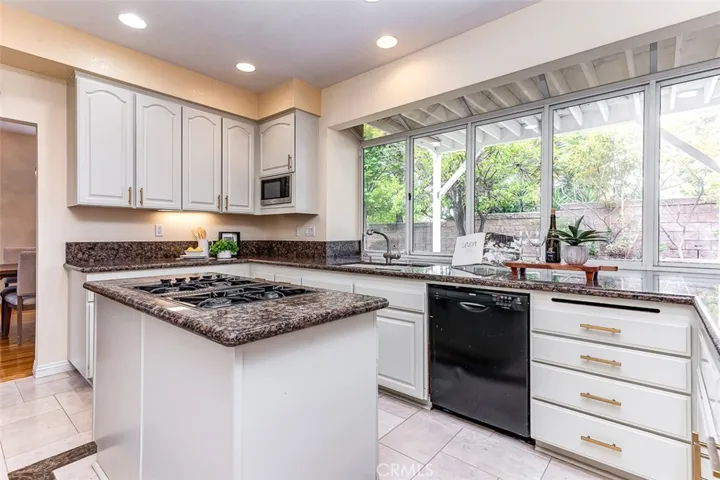 16165 Avenida San Miguel, La Mirada, California 90638