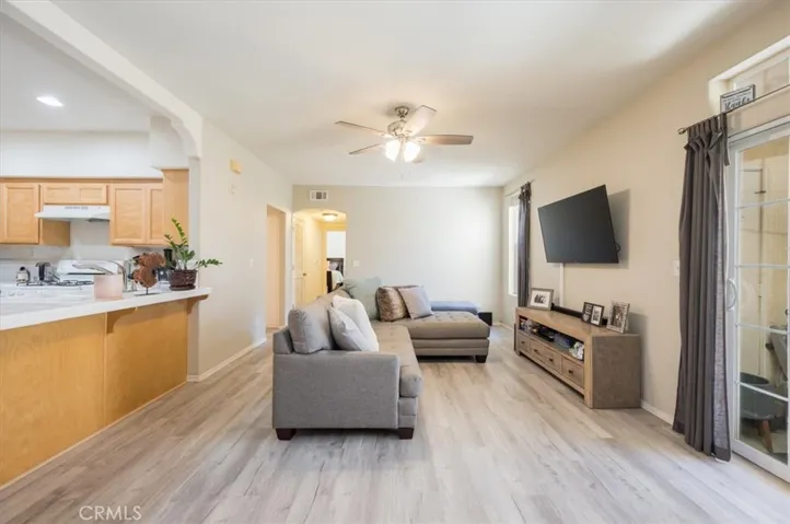 310 E Mccoy Lane 7e, Santa Maria, California 93455