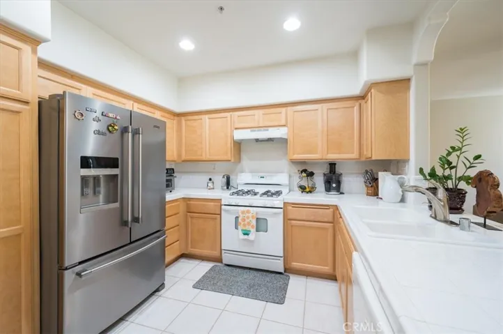 310 E Mccoy Lane 7e, Santa Maria, California 93455
