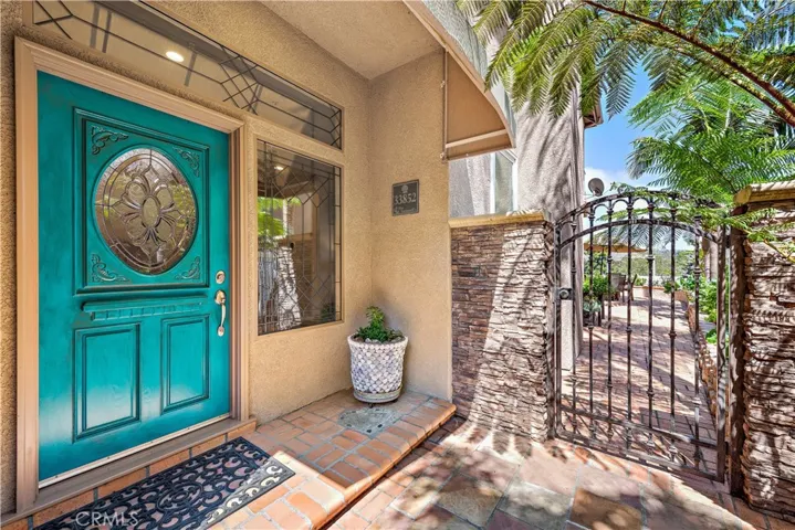 Private & charming entry.
