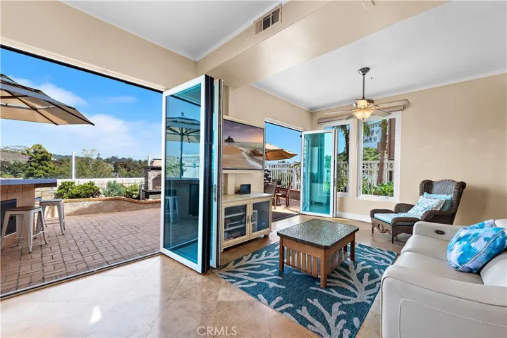 Look at those doors!!!