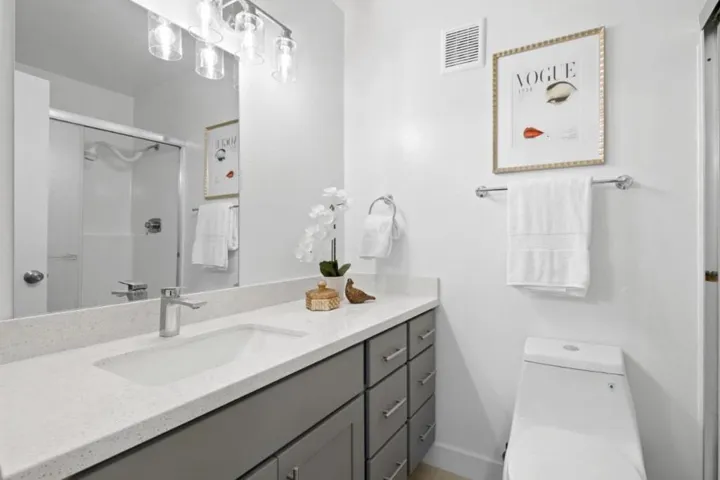 1057 Shell Boulevard 4, Foster City, California 94404