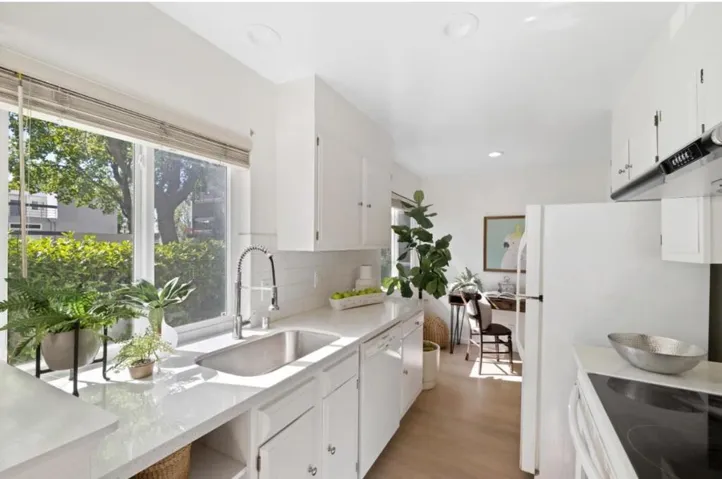 1057 Shell Boulevard 4, Foster City, California 94404