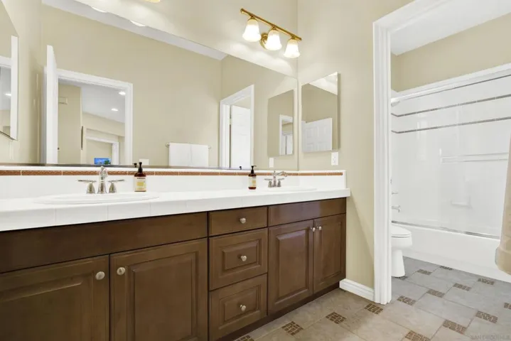 5582 Valerio Trail, San Diego, California 92130