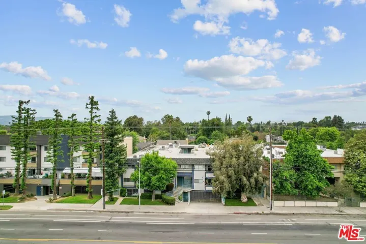 6245 Woodman Avenue 202, Valley Glen, California 91401
