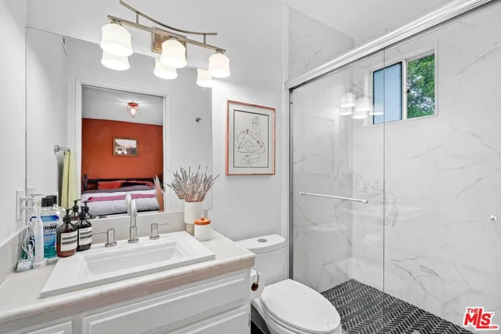6245 Woodman Avenue 202, Valley Glen, California 91401
