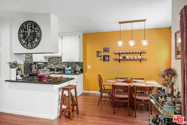 6245 Woodman Avenue 202, Valley Glen, California 91401