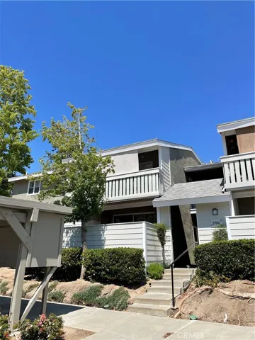 27642 Susan Beth Way I, Saugus, California 91350