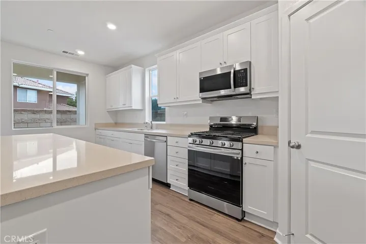 12742 Clifton Way, Yucaipa, California 92399