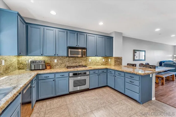76 Via Sovana, Santee, California 92071