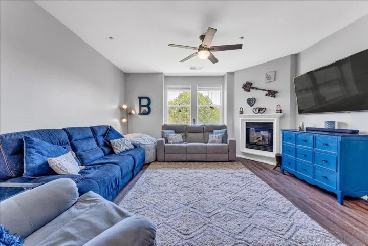 76 Via Sovana, Santee, California 92071
