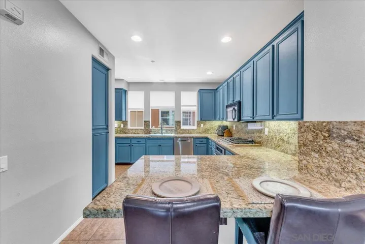 76 Via Sovana, Santee, California 92071