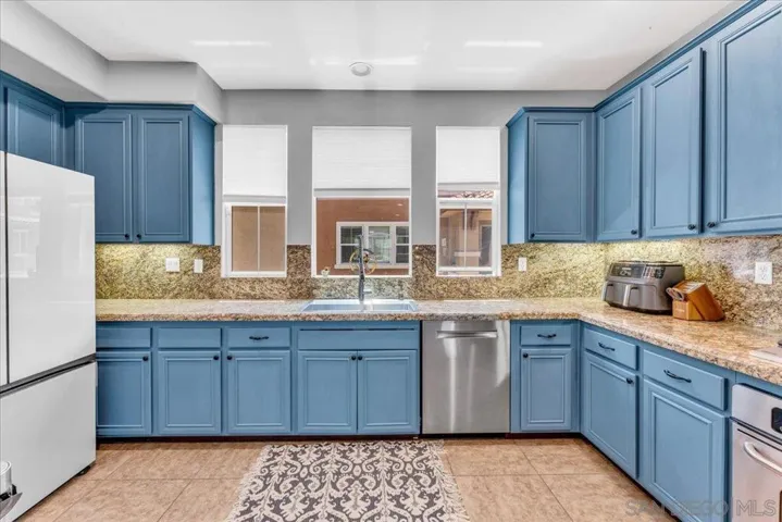 76 Via Sovana, Santee, California 92071