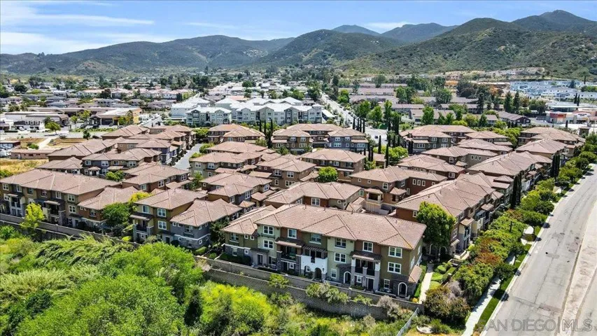 76 Via Sovana, Santee, California 92071