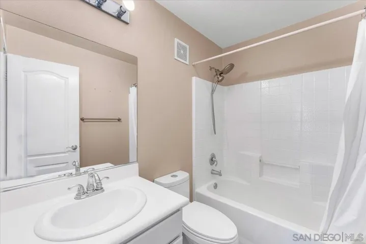 76 Via Sovana, Santee, California 92071
