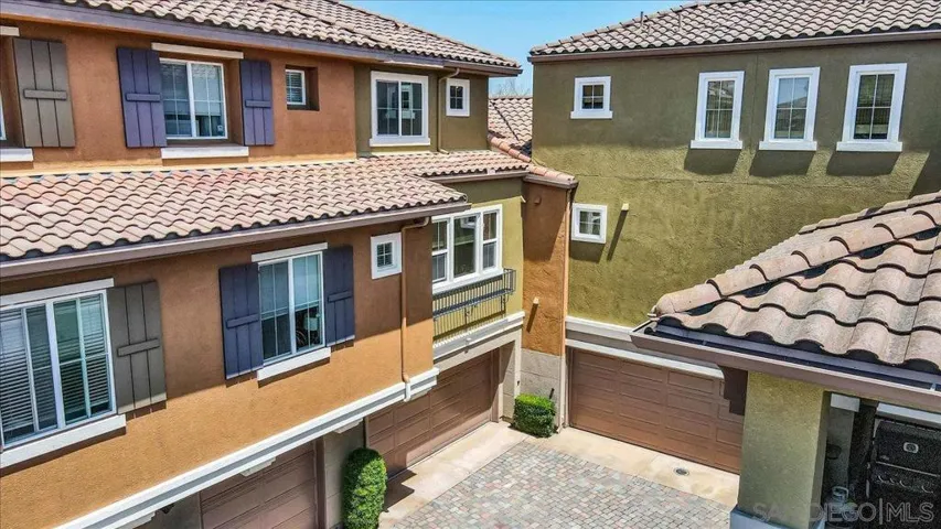 76 Via Sovana, Santee, California 92071