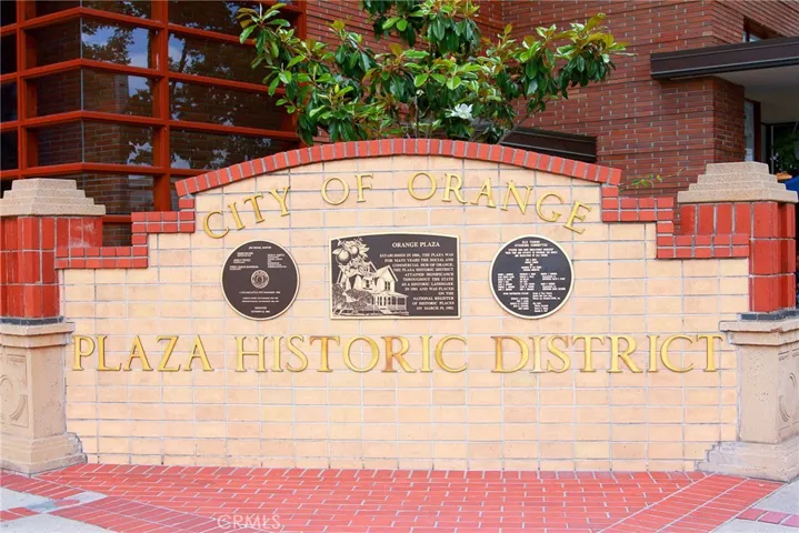A short walk to the Old Towne Circle