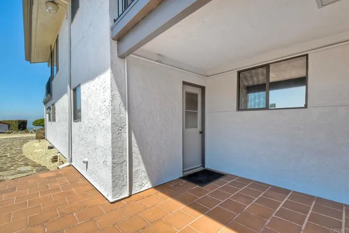 9614 Meadow Mesa Drive, Escondido, California 92026