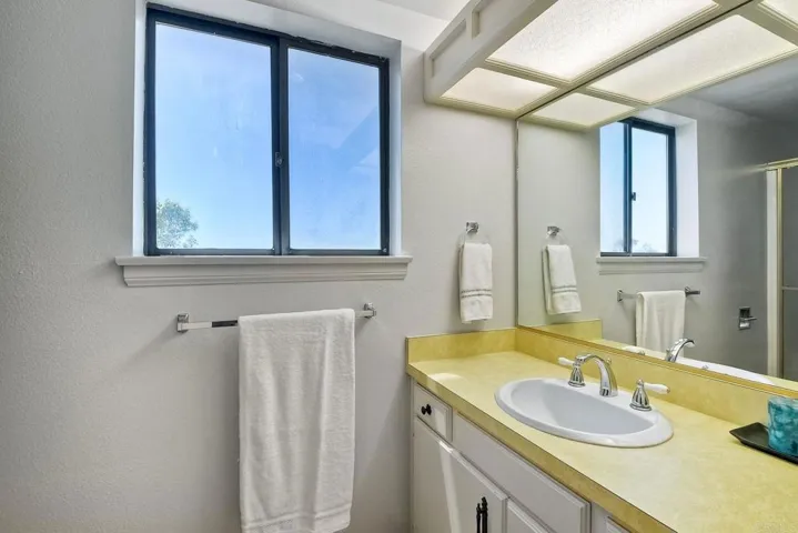 9614 Meadow Mesa Drive, Escondido, California 92026