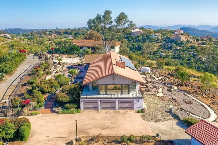 9614 Meadow Mesa Drive, Escondido, California 92026