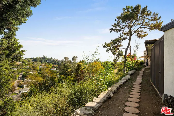 5835 Green Oak Drive, Los Angeles, California 90068