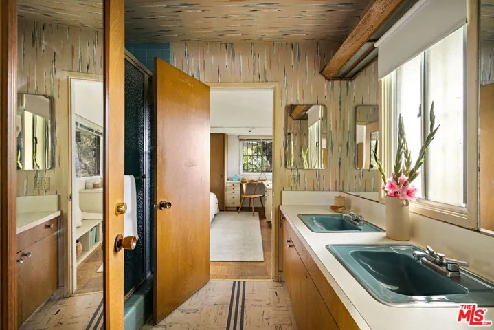 5835 Green Oak Drive, Los Angeles, California 90068