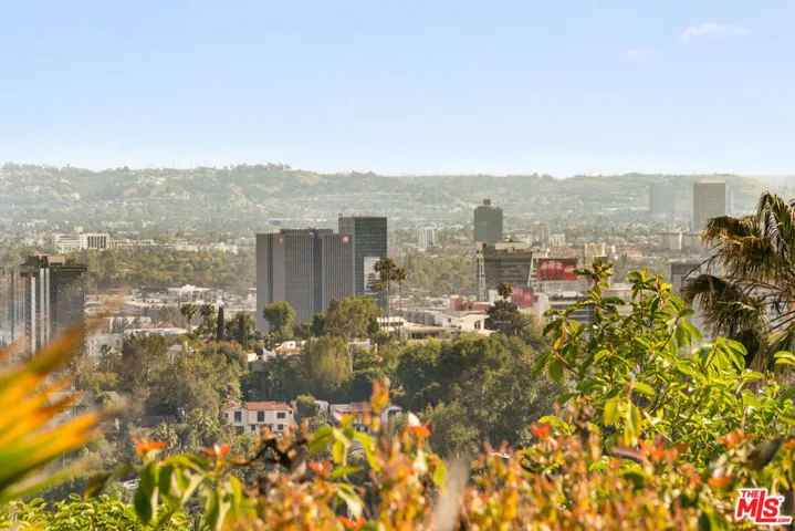 5835 Green Oak Drive, Los Angeles, California 90068