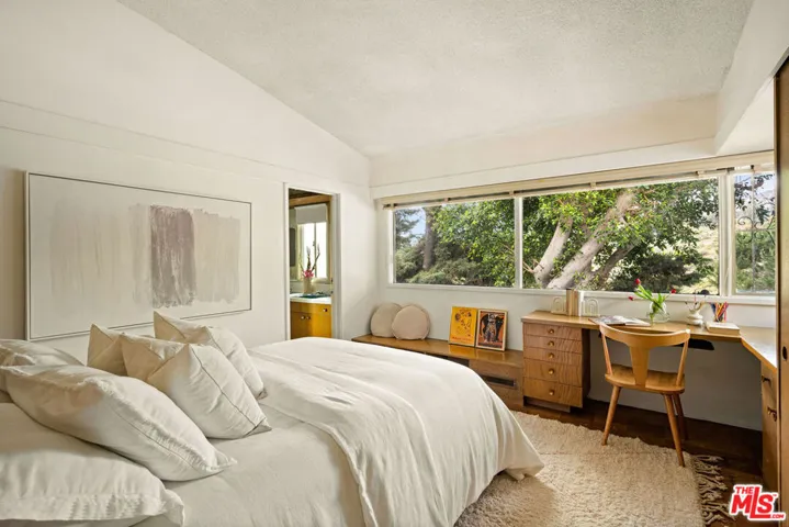5835 Green Oak Drive, Los Angeles, California 90068