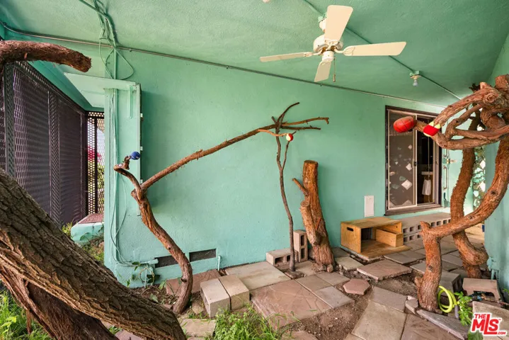 5835 Green Oak Drive, Los Angeles, California 90068