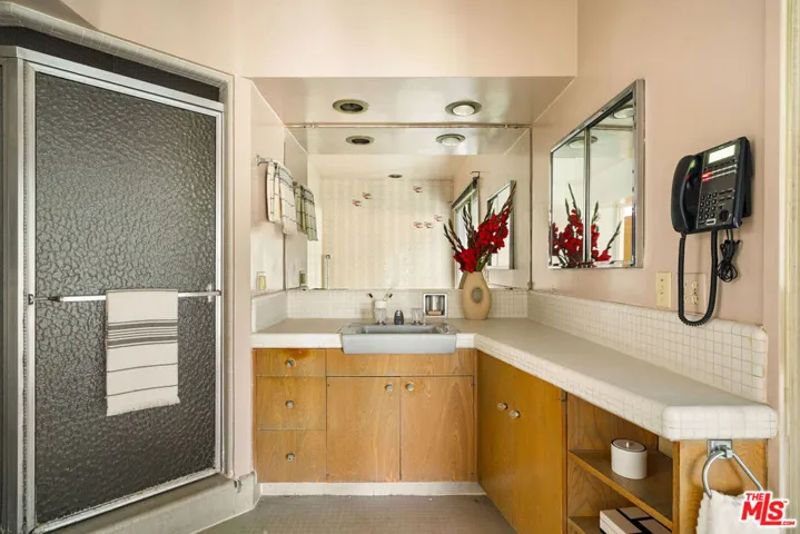 5835 Green Oak Drive, Los Angeles, California 90068