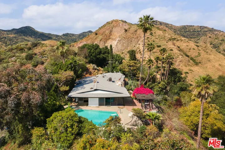 5835 Green Oak Drive, Los Angeles, California 90068