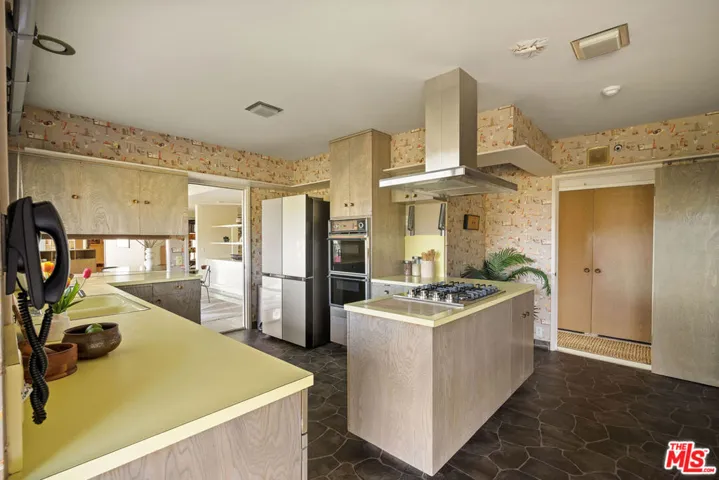 5835 Green Oak Drive, Los Angeles, California 90068