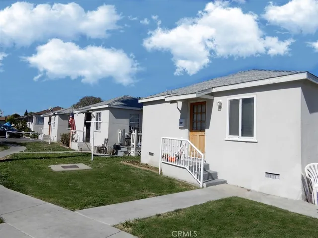 Cottage-Style Units